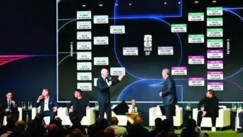 DAZN女主播皮靴昏迷引关注，尤文战国米透视装引发热议，或成现代版“迪莱塔·莱奥塔”